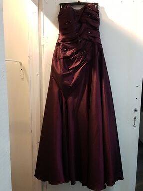 Strapless Formal Gown in Deep Plum